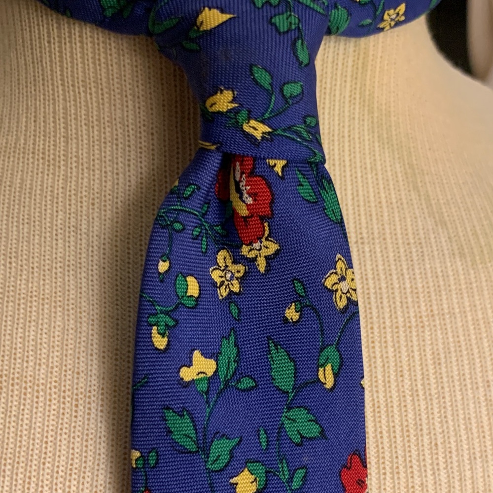 KENZO PARIS BOLD FLORAL VINTAGE NECKTIE.